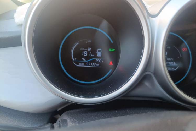 Used ORA Black Cat 2021 301 km Basic Version Odometer Close Up