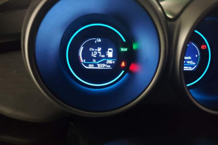 Used ORA Black Cat 2021 301 km Basic Version Odometer Close Up