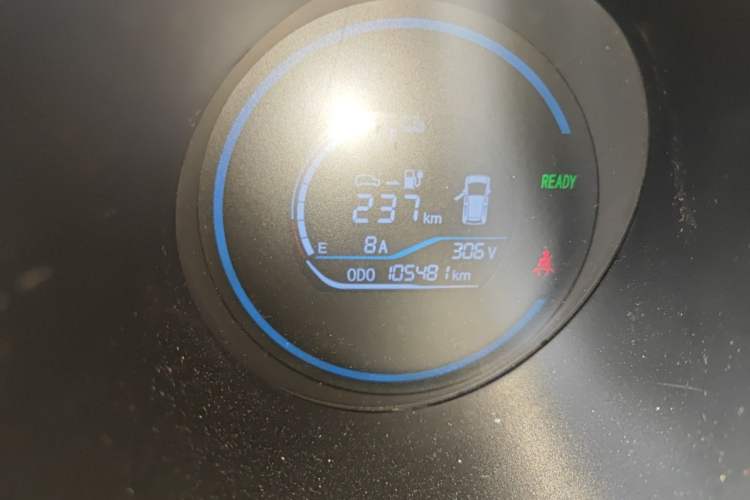 Used ORA Black Cat 2021 301 km Basic Version Odometer Close Up