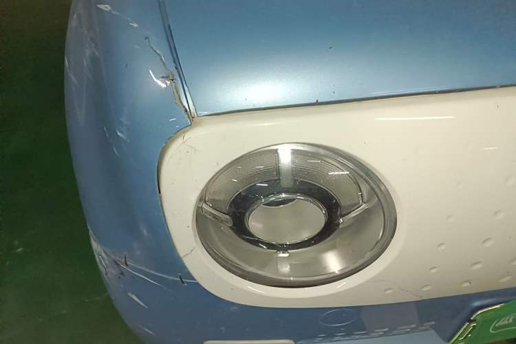 Used ORA Black Cat 2021 301 km Basic Version Right Front Headlight