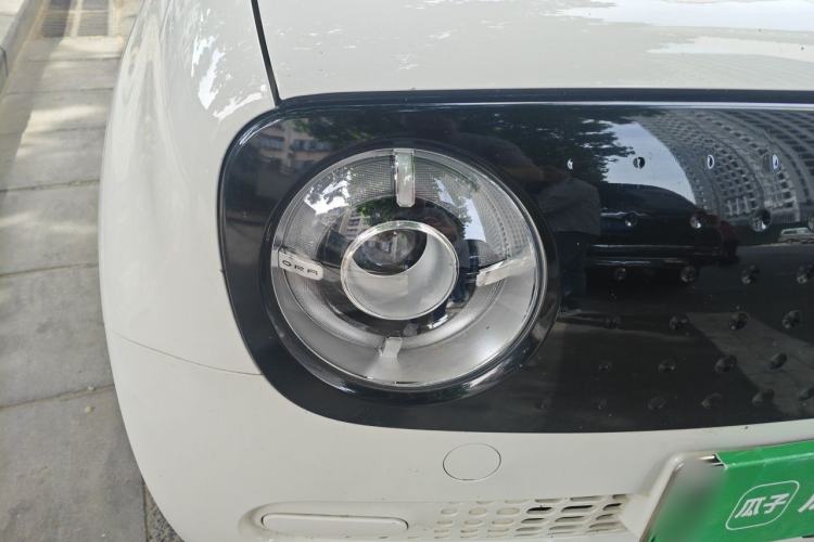 Used ORA Black Cat 2021 301 km Basic Version Right Front Headlight
