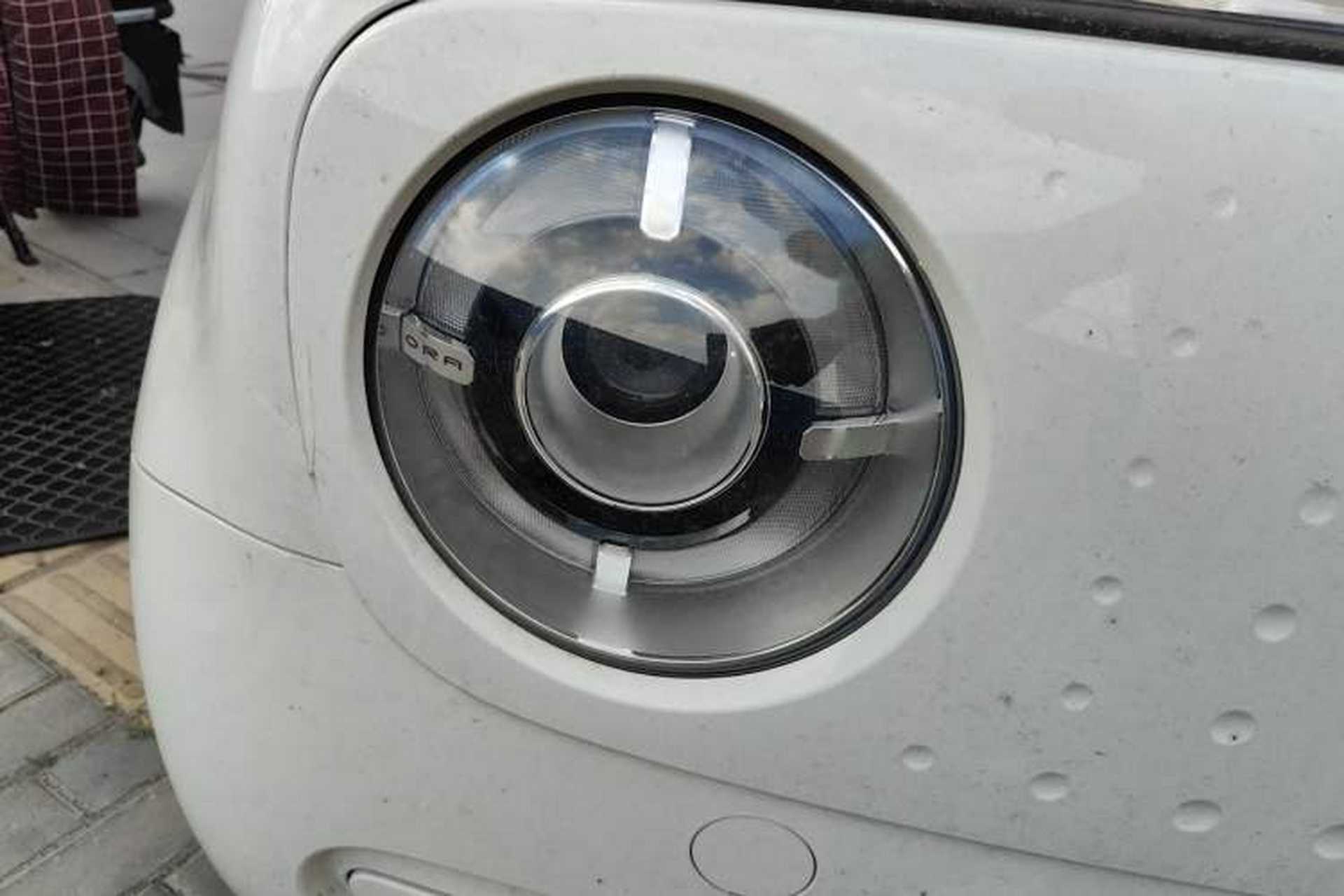 Used ORA Black Cat 2021 301 km Basic Version Right Front Headlight