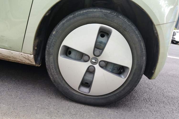 Used ORA Black Cat 2021 301km Cute Pet Edition Right Front Wheel Hub