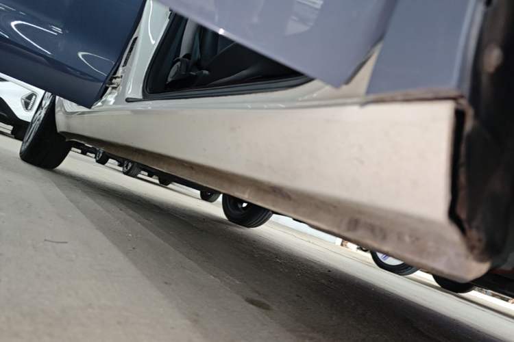 Used ORA Black Cat 2021 351 km Standard Version Right Side Sill
