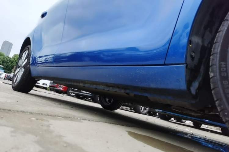 Used ORA Black Cat 2021 351 km Standard Version Right Side Sill