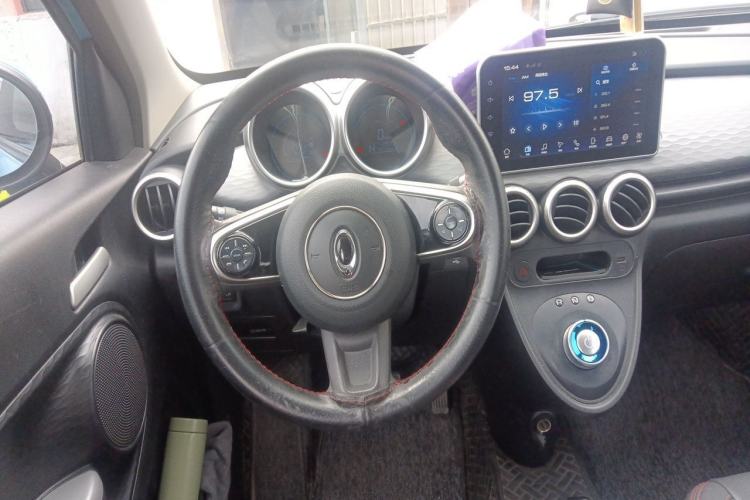 Used ORA Black Cat 2021 351 km Luxury Version Steering Wheel