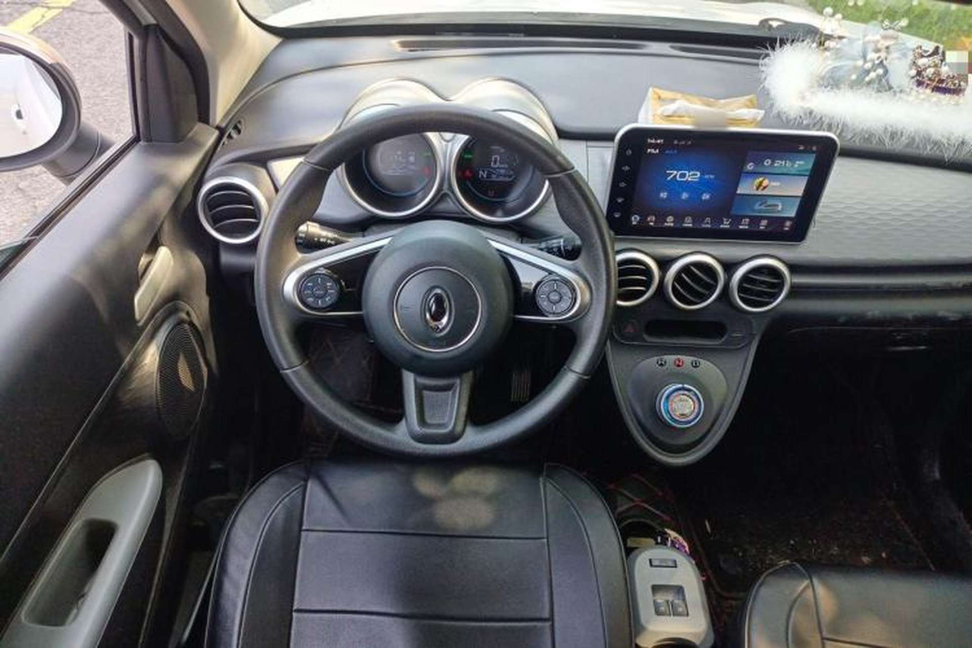 Used ORA Black Cat 2021 301 km Basic Version Steering Wheel