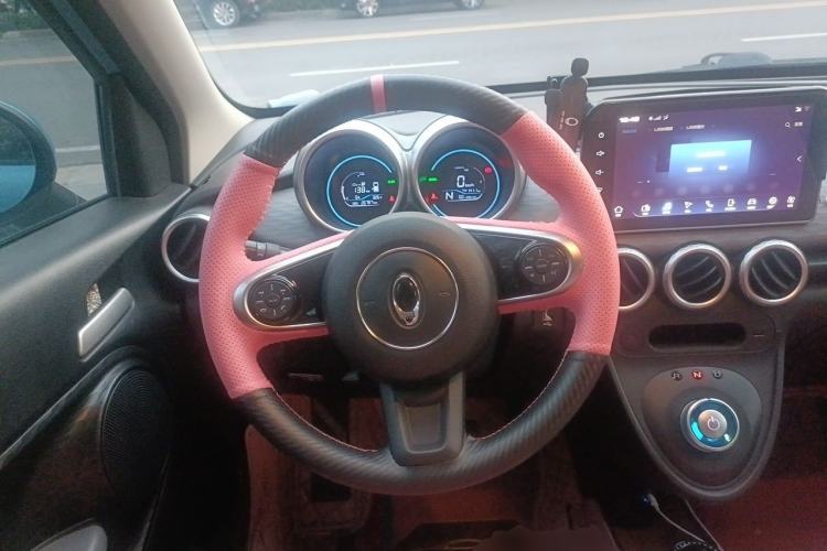 Used ORA Black Cat 2021 351 km Luxury Version Steering Wheel