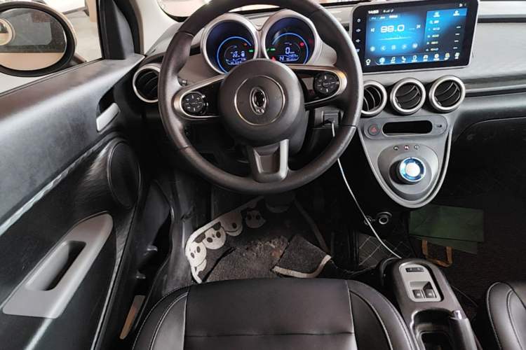 Used ORA Black Cat 2021 351 km Standard Version Steering Wheel