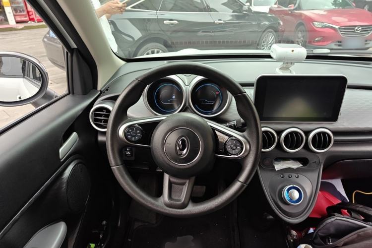 Used ORA Black Cat 2021 301 km Basic Version Steering Wheel