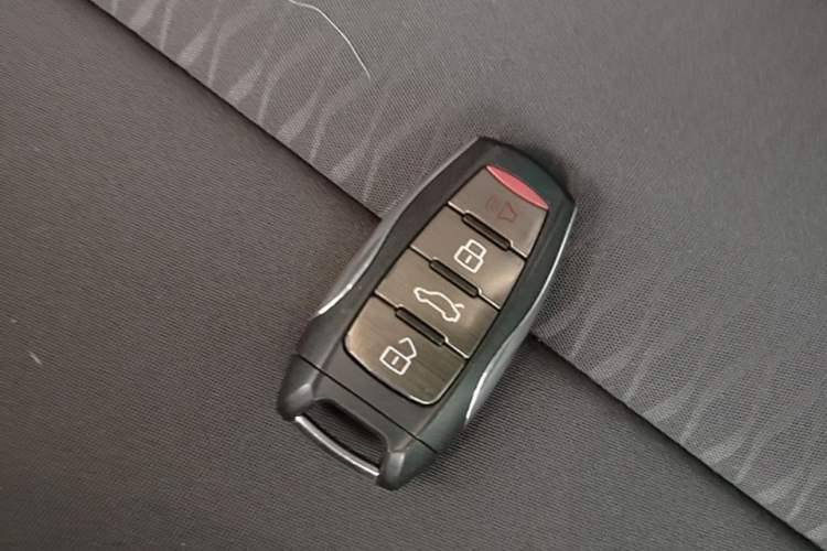 Used ORA Black Cat 2021 351 km Luxury Version Vehicle Key