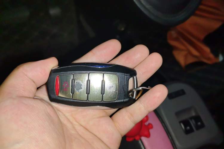 Used ORA Black Cat 2021 301 km Basic Version Vehicle Key