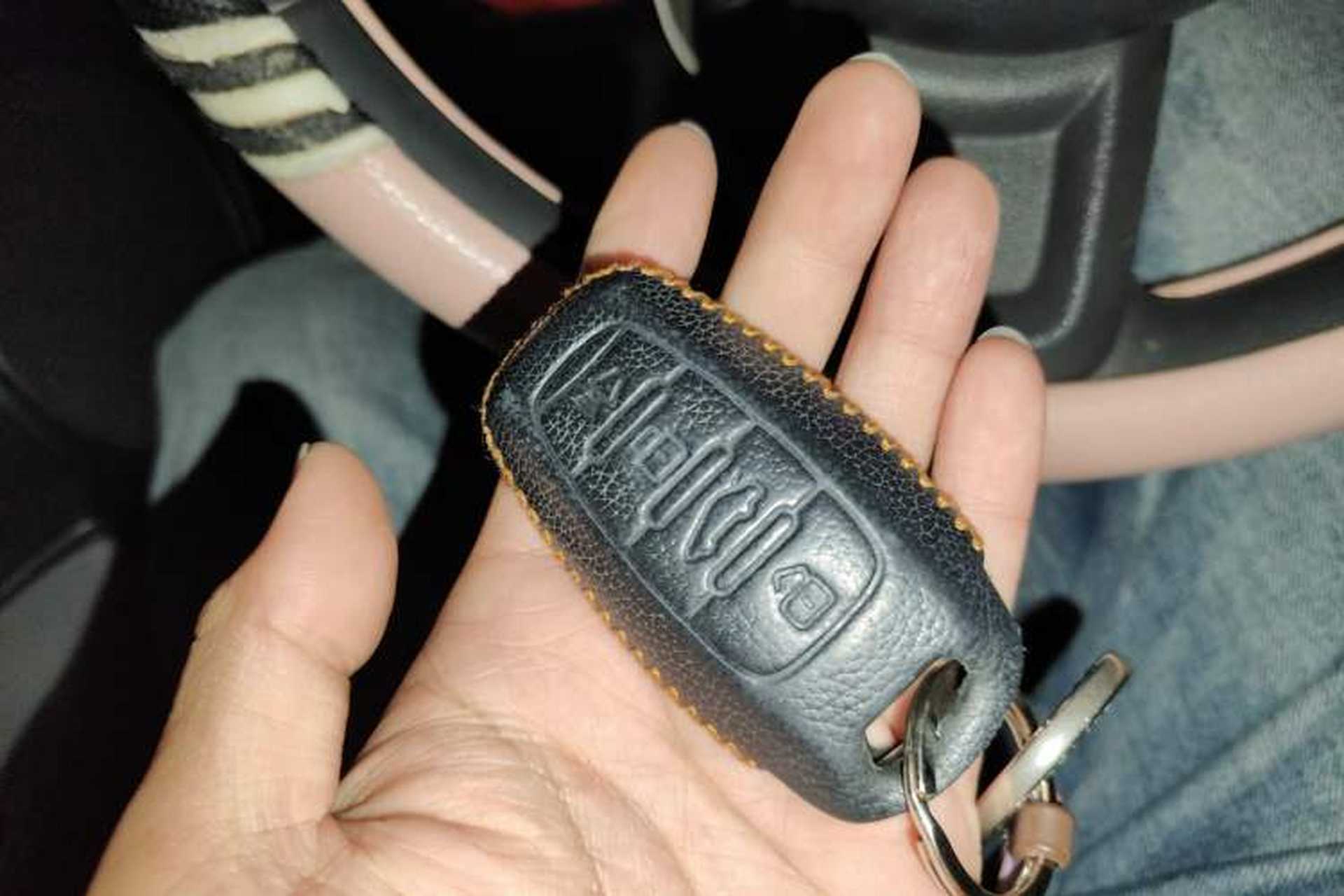 Used ORA Black Cat 2021 301km Cute Pet Edition Vehicle Key