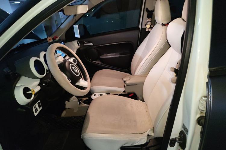 Used ORA Black Cat 2021 351 km Luxury Version Left Front Seat