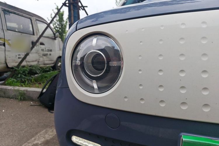Used ORA Black Cat 2021 351 km Standard Version Right Front Headlight