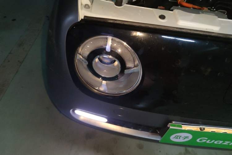 Used ORA Black Cat 2021 351 km Luxury Version Right Front Headlight