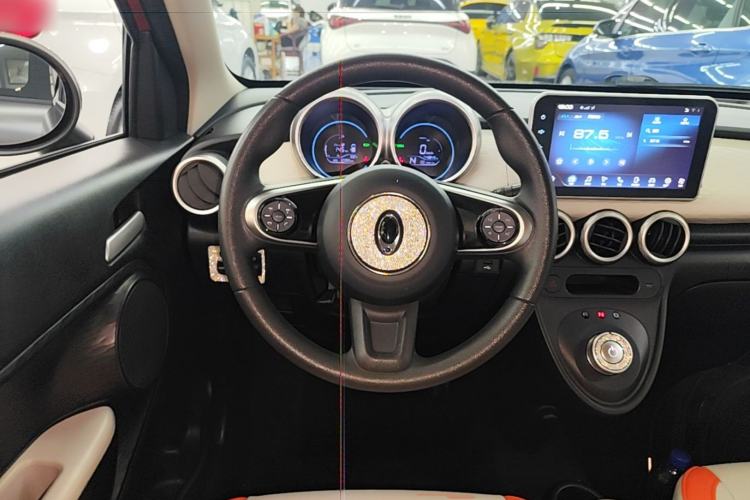 Used ORA Black Cat 2021 351 km Luxury Version Steering Wheel