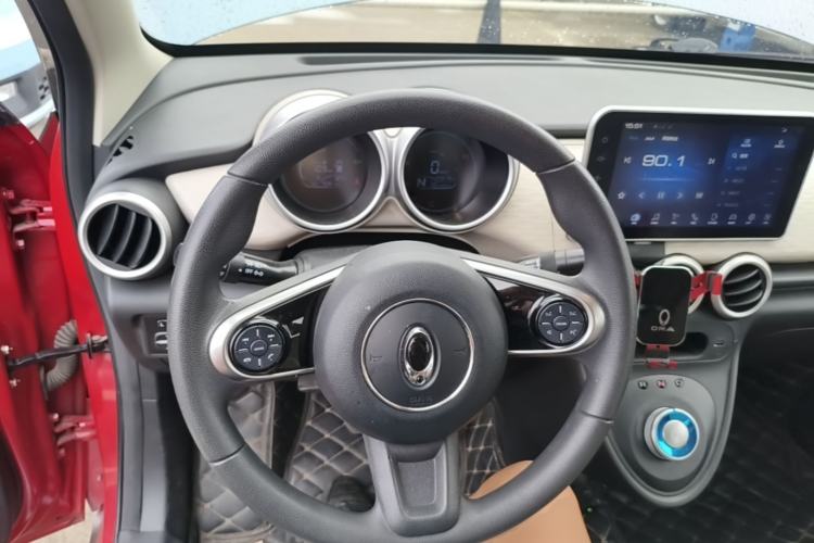 Used ORA Black Cat 2021 351 km Luxury Version Steering Wheel