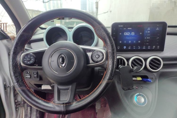Used ORA Black Cat 2021 301 km Basic Version Steering Wheel