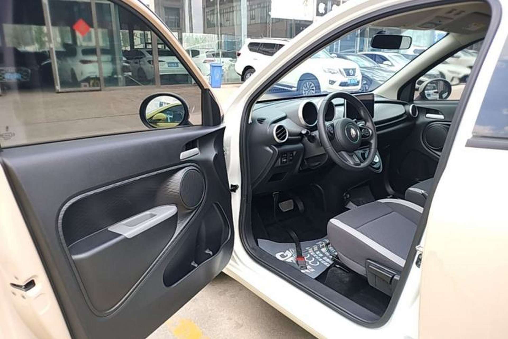 Used ORA Black Cat 2021 301 km Basic Version Driver Seat