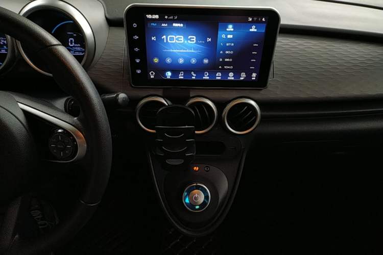 Used ORA Black Cat 2021 301 km Basic Version Audio And AC Panel
