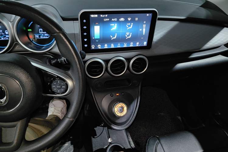 Used ORA Black Cat 2021 301 km Basic Version Audio And AC Panel
