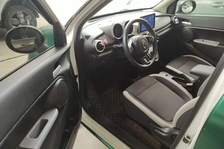 Used ORA Black Cat 2021 301 km Basic Version Driver Seat