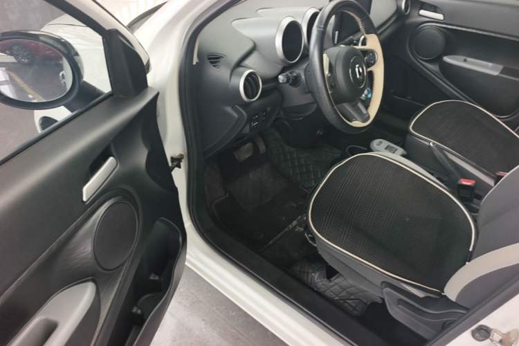 Used ORA Black Cat 2021 351 km Standard Version Driver Seat
