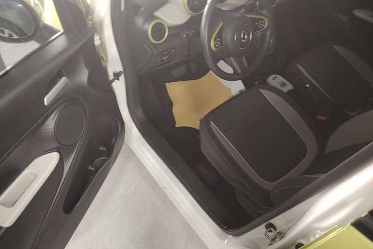 Used ORA Black Cat 2021 301 km Basic Version Driver Seat