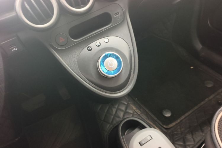 Used ORA Black Cat 2021 351 km Standard Version Gear Lever