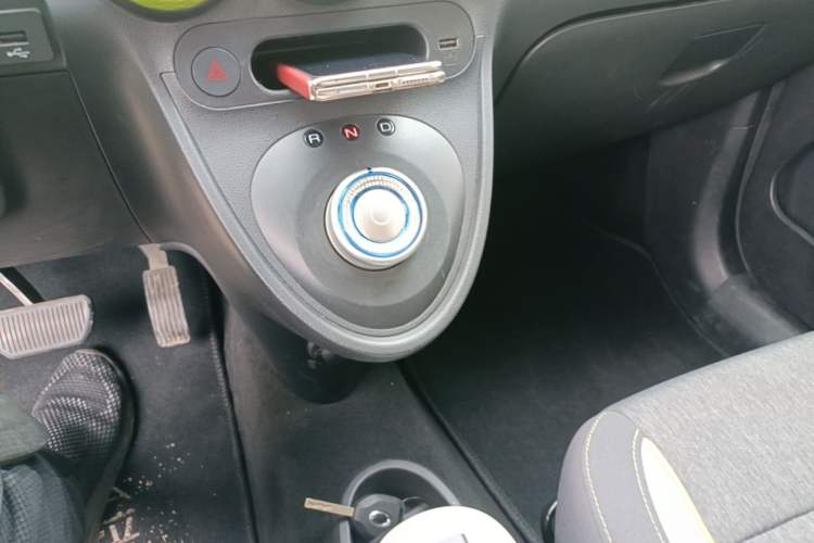 Used ORA Black Cat 2021 301 km Basic Version Gear Lever