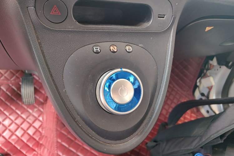 Used ORA Black Cat 2021 301 km Basic Version Gear Lever