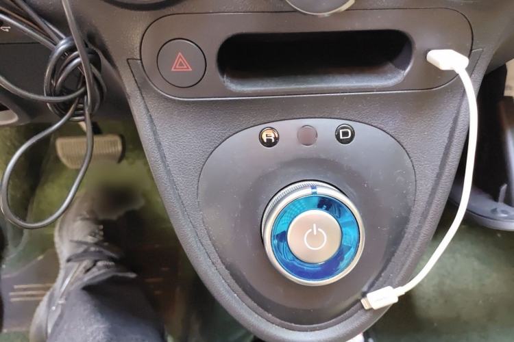 Used ORA Black Cat 2021 301 km Basic Version Gear Lever
