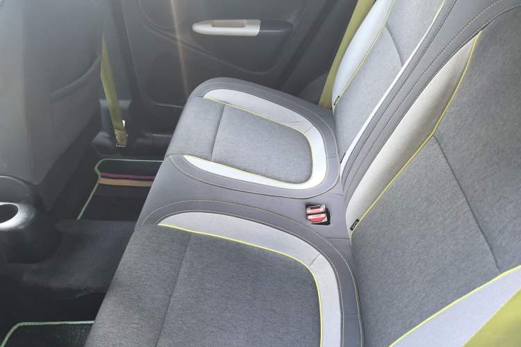 Used ORA Black Cat 2021 301 km Basic Version Interior 1