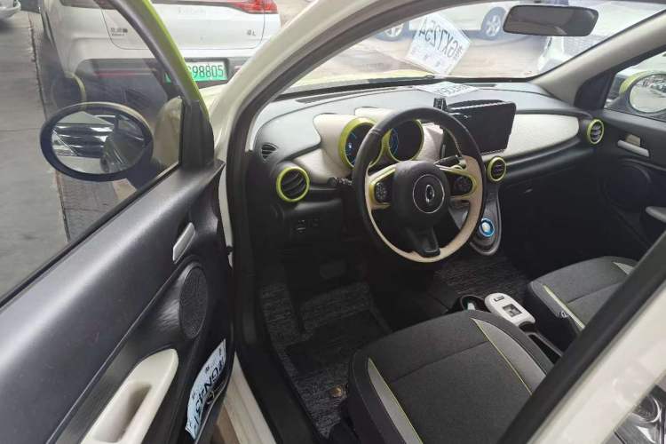 Used ORA Black Cat 2021 351 km Standard Version Interior 1