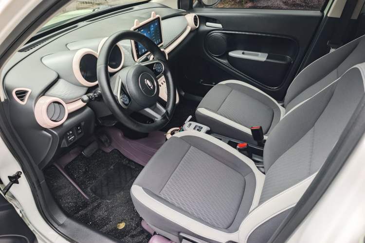 Used ORA Black Cat 2021 301km Cute Pet Edition Interior 2