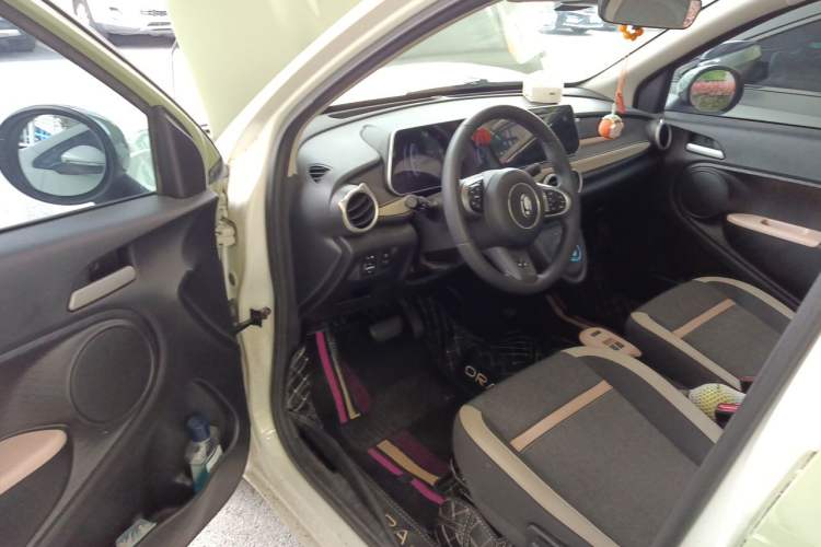 Used ORA Black Cat 2021 405 km Long-Range Version Interior 3