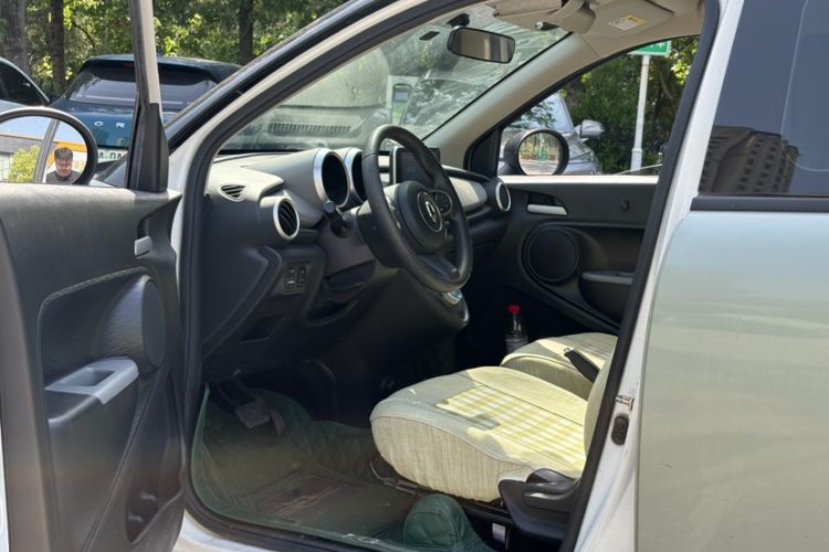 Used ORA Black Cat 2021 301 km Basic Version Interior 3