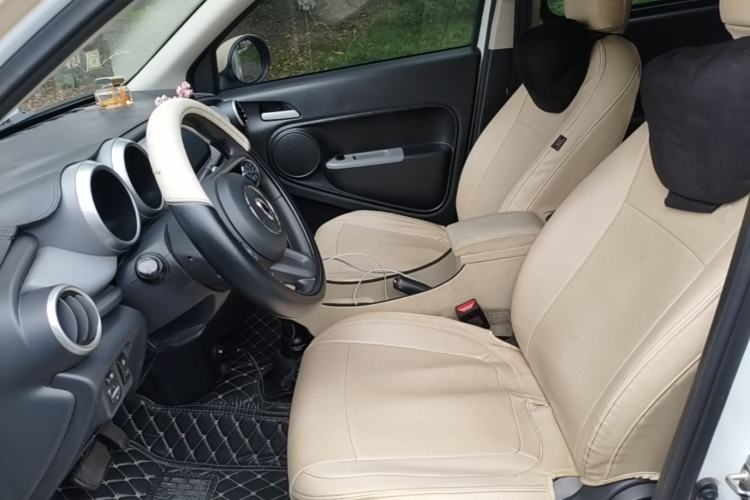 Used ORA Black Cat 2021 301 km Basic Version Left Front Seat