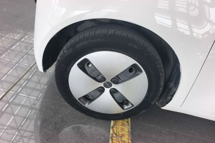 Used ORA Black Cat 2021 351 km Standard Version Left Front Wheel Hub