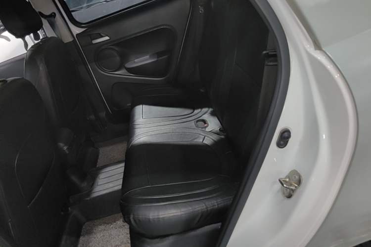 Used ORA Black Cat 2021 301 km Basic Version Left Rear Seat