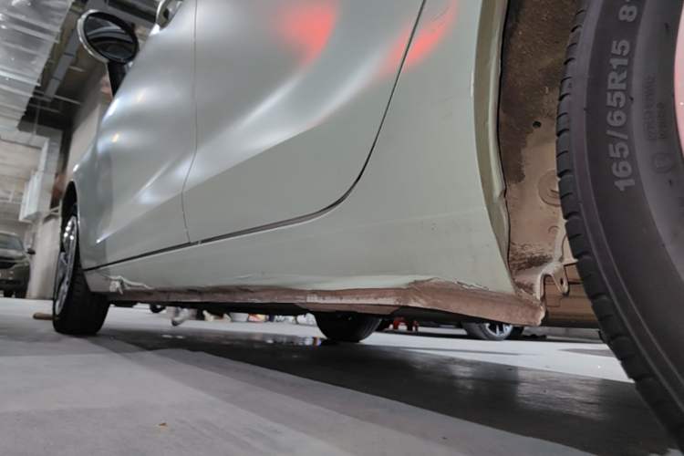 Used ORA Black Cat 2021 301 km Basic Version Left Side Sill