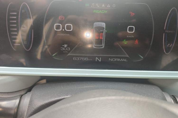 Used ORA Black Cat 2021 351 km Luxury Version Odometer Close Up
