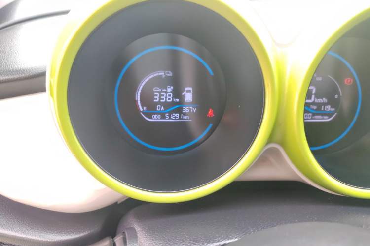 Used ORA Black Cat 2021 351 km Standard Version Odometer Close Up