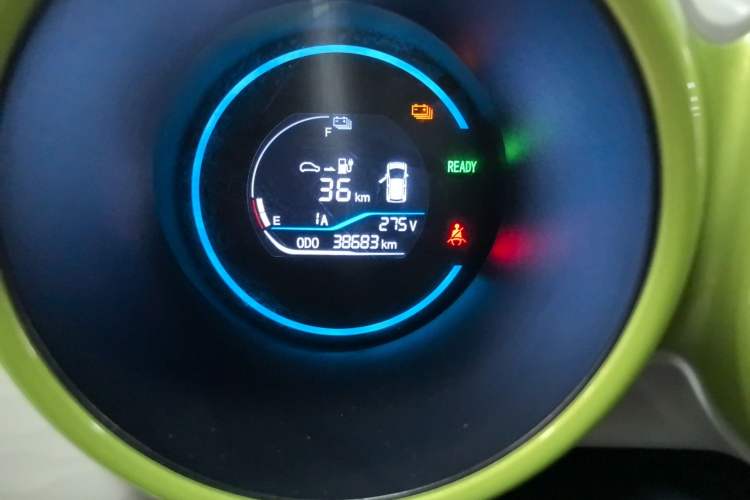 Used ORA Black Cat 2021 301 km Basic Version Odometer Close Up