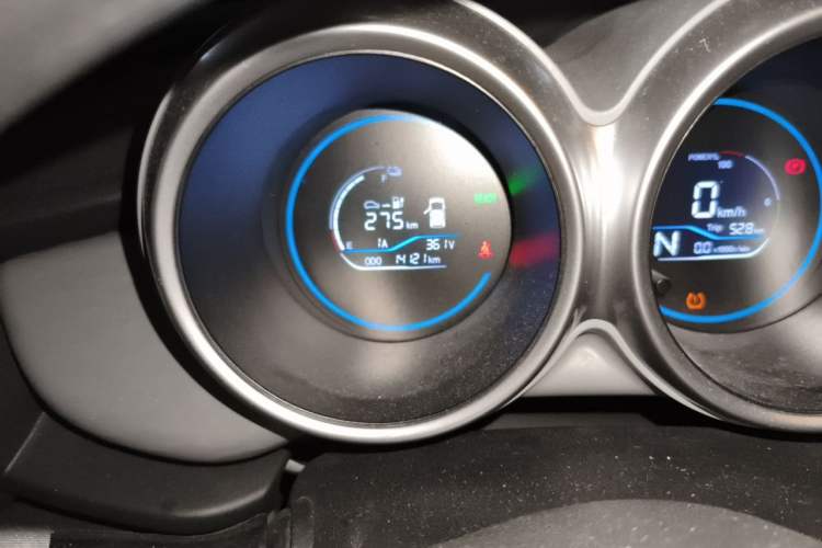 Used ORA Black Cat 2021 351 km Luxury Version Odometer Close Up
