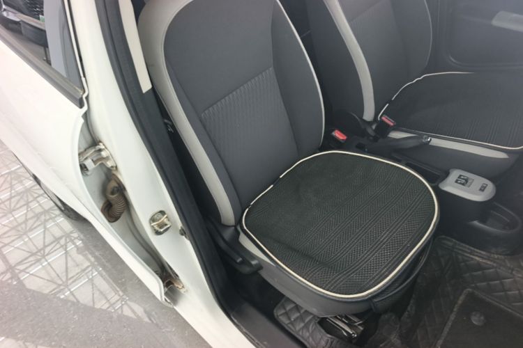 Used ORA Black Cat 2021 351 km Standard Version Right Front Seat