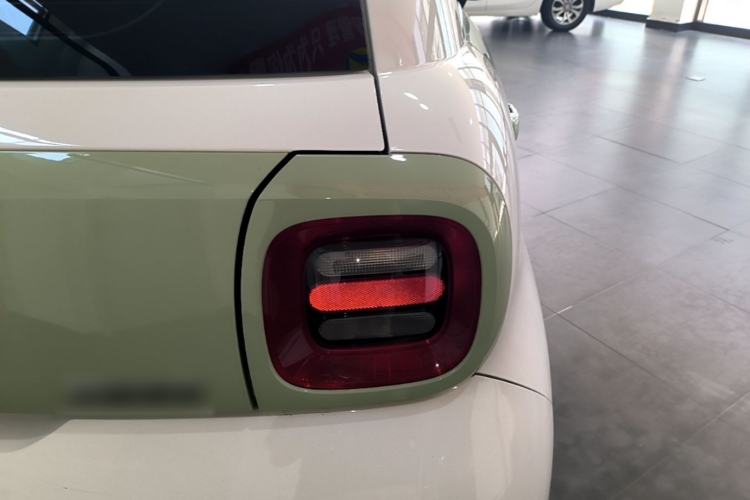 Used ORA Black Cat 2021 301 km Basic Version Right Rear Taillight