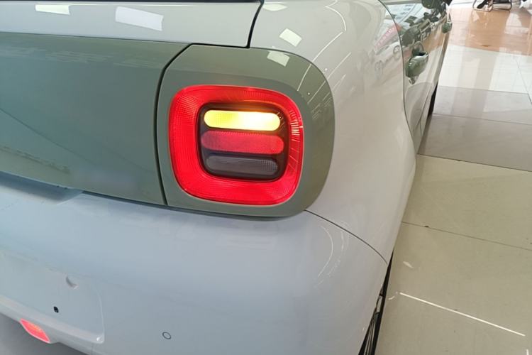Used ORA Black Cat 2021 301km Cute Pet Edition Right Rear Taillight