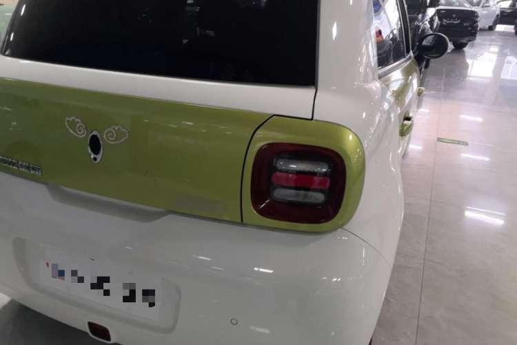 Used ORA Black Cat 2021 301 km Basic Version Right Rear Taillight